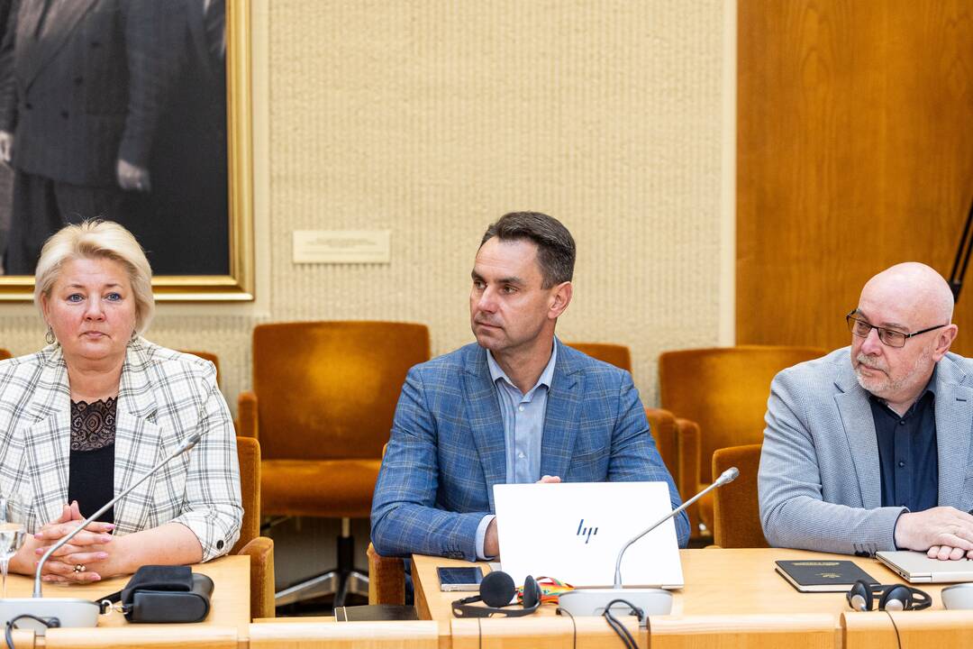 Finansų ministro Rimanto Šadžiaus susitikimas su koalicijos frakcijomis