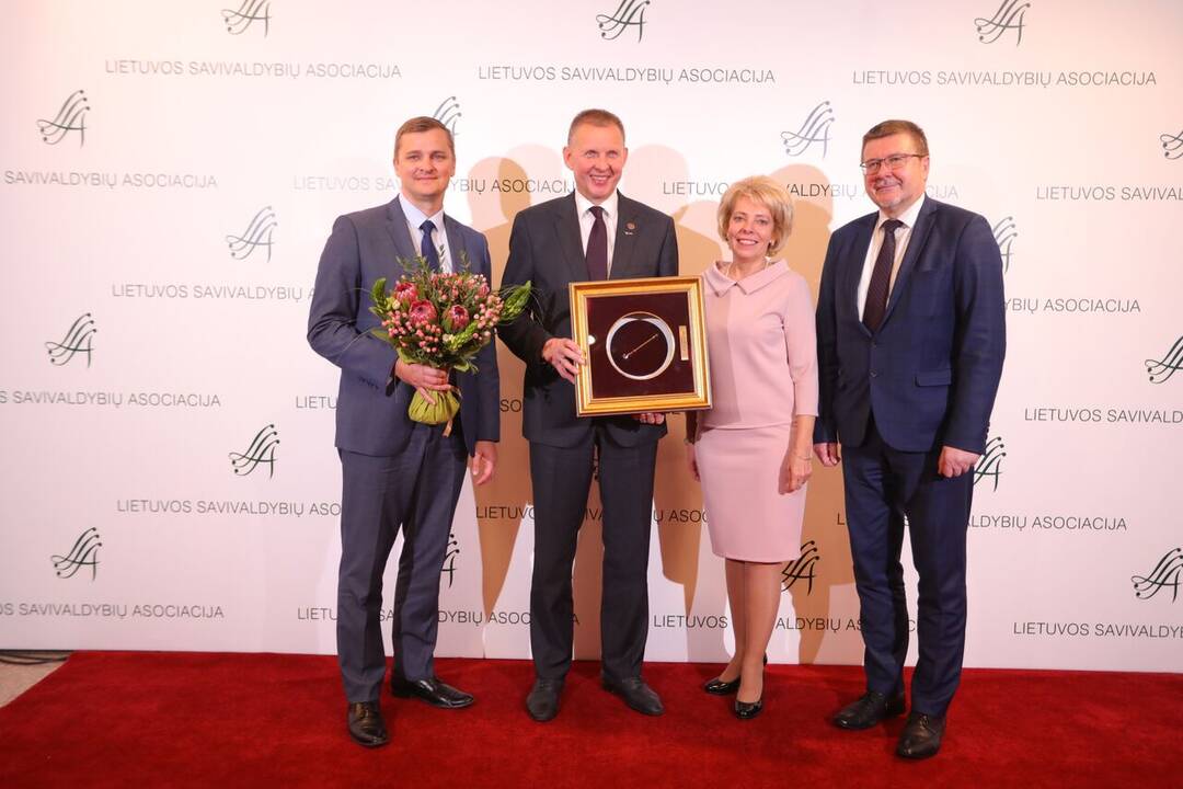 „Auksinės krivūlės“ apdovanojimai