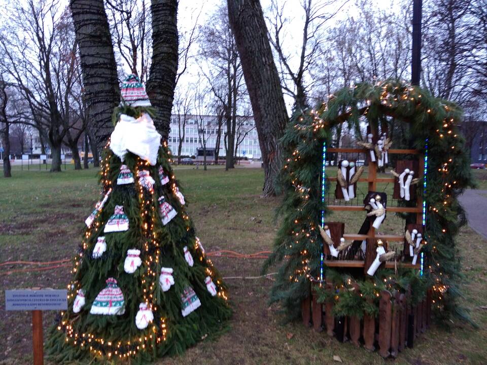Jonavos Kalėdinių eglučių miestelis