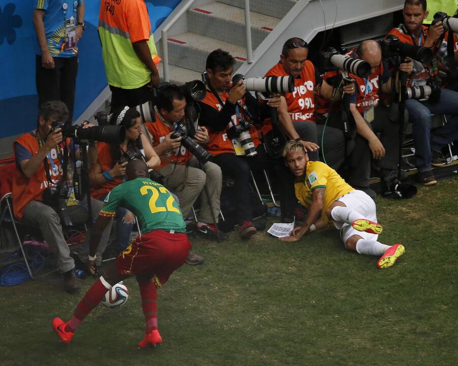 Pasaulio futbolo čempionatas: Brazilija - Kamerūnas