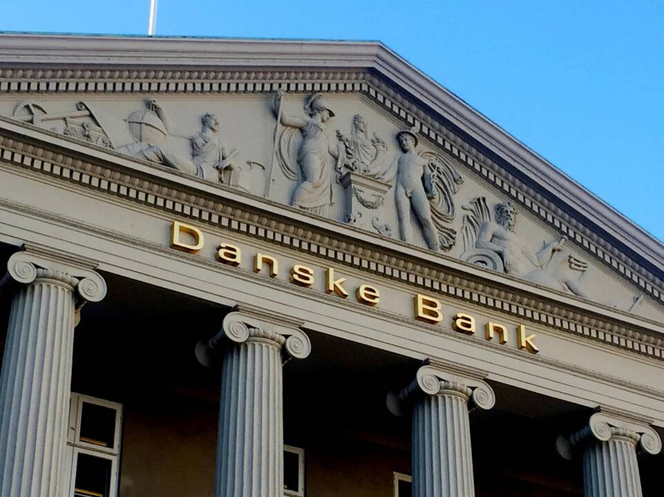 Pinigų plovimo skandalo padariniai: „Danske Bank“ vadovai atsisakė priedų