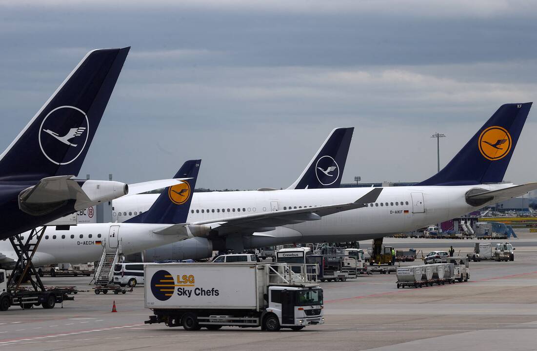 Dėl darbuotojų trūkumo „Lufthansa“ atšaukia 3 000 skrydžių