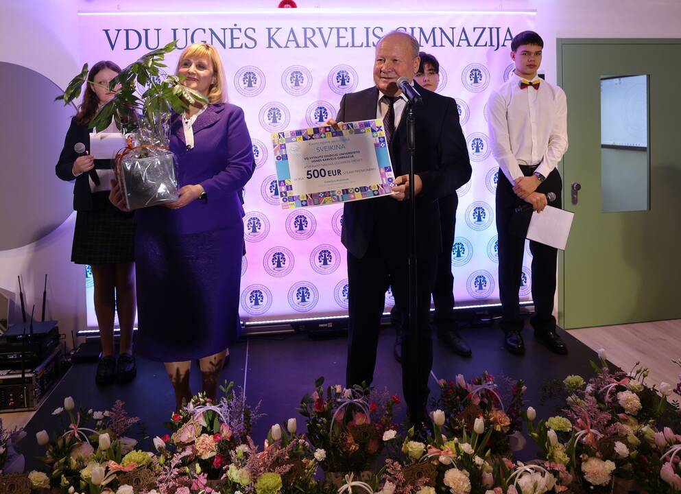 Įkurtuvės VDU Ugnės Karvelis gimnazijoje