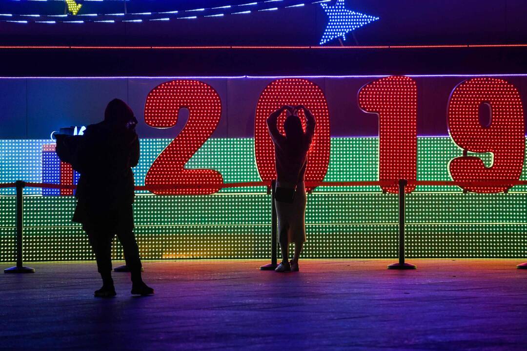 Pasaulis pasitiko 2019 metus