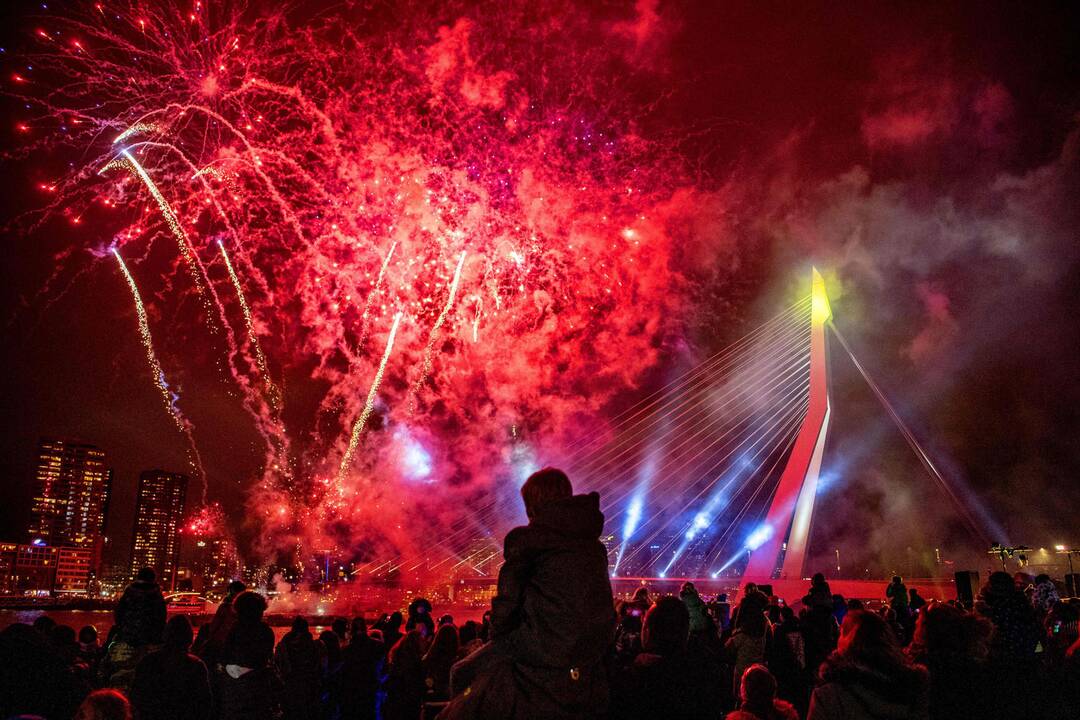 Pasaulis pasitiko 2019 metus
