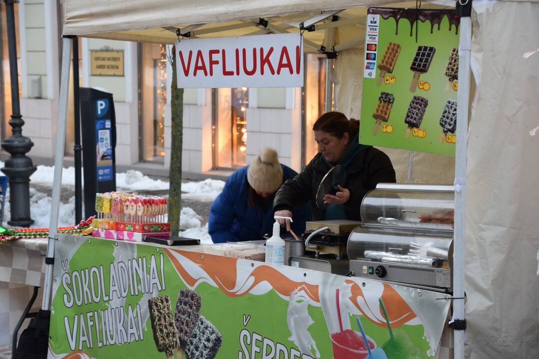 Įžiebta nuostabi Klaipėdos eglė