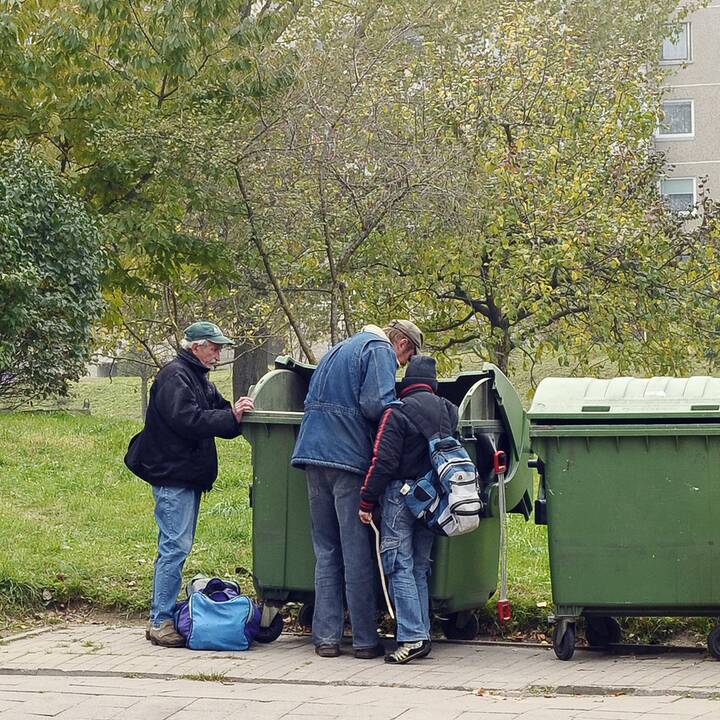 Benamiams žadama suteikti pastogę