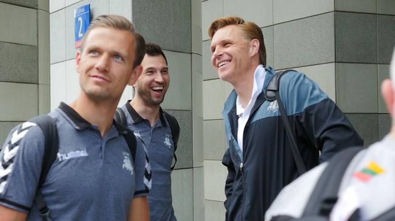 Lietuvos futbolo rinktinė atvyko į Lenkiją