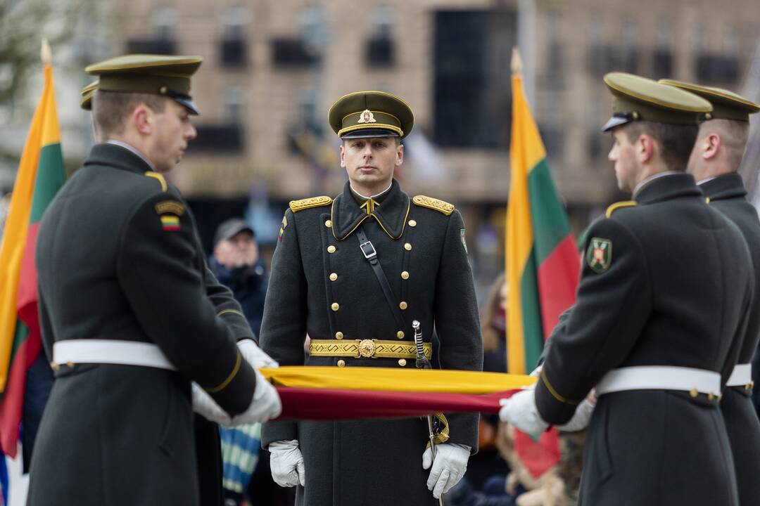 Naujos Lietuvos valstybės vėliavos iškėlimo ceremonija