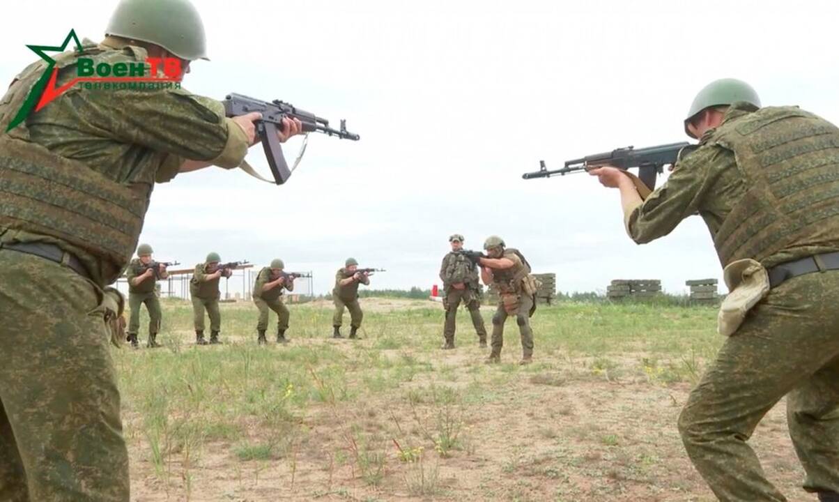 Baltieji rūmai: „Wagner“ grupė ruošiasi sustiprinti „Hezbollah“ arba Irano oro gynybą 