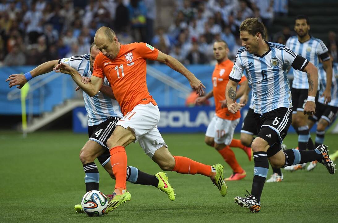 Pasaulio futbolo čempionato pusfinalis: Olandija - Argentina