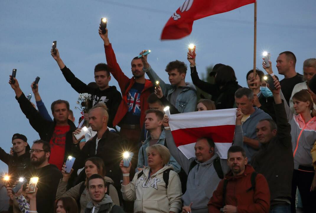 Kitoks vakaras Baltarusijoje: protestuotojai nebuvo vaikomi 