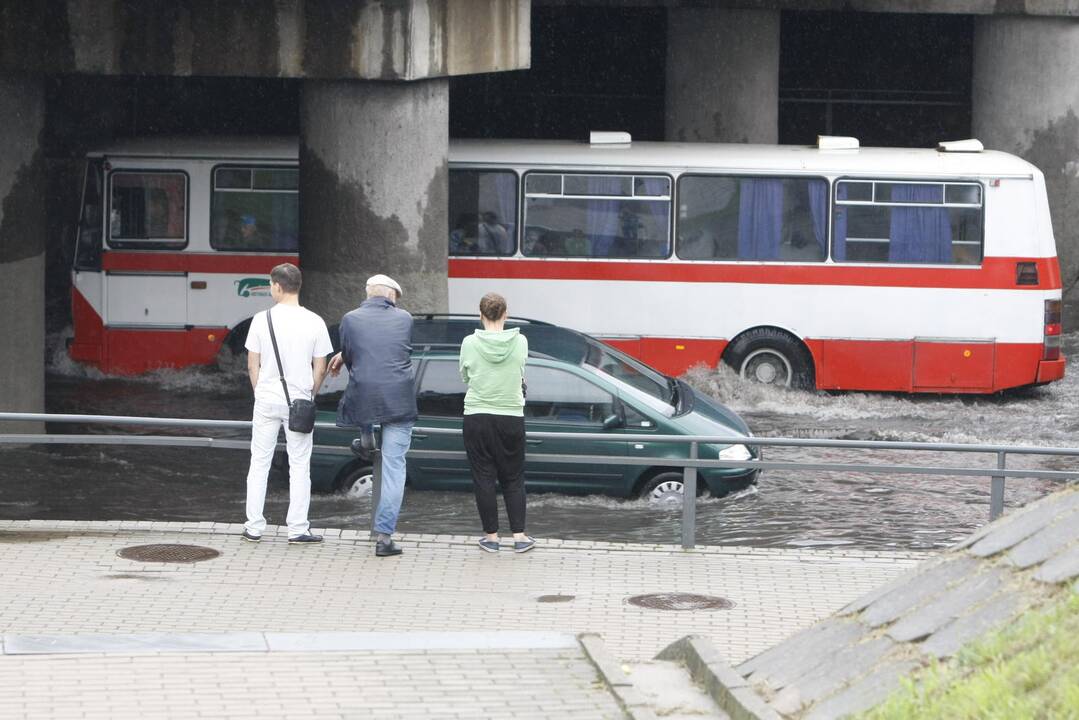 Uostamiestį skandino liūtis