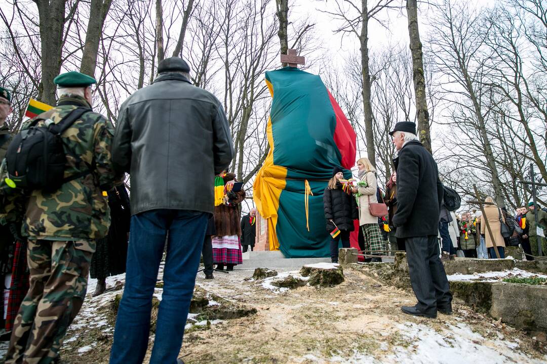 Aleksoto kapinėse iškilmingai atidengta „Pieta“