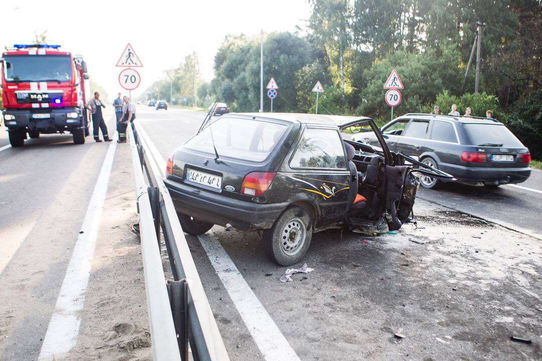 Per avariją Kauno rajone sužeisti trys žmonės