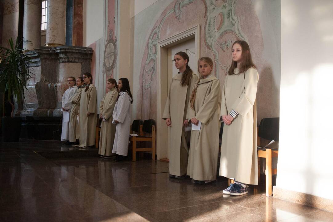 Malda gestų kalba Kauno šv. Pranciškaus Ksavero bažnyčioje