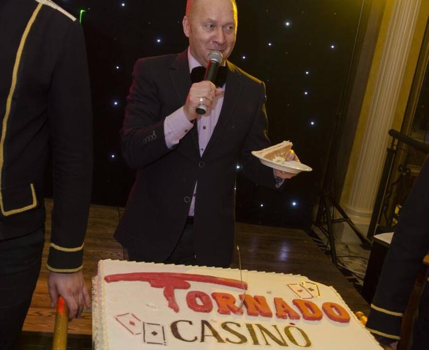 Kazino „Tornado“ nugriaudėjo kalėdinis vakarėlis „Casino Royal“