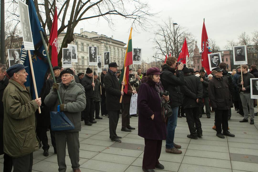 Protesto akcija dėl Vyčio paminklo