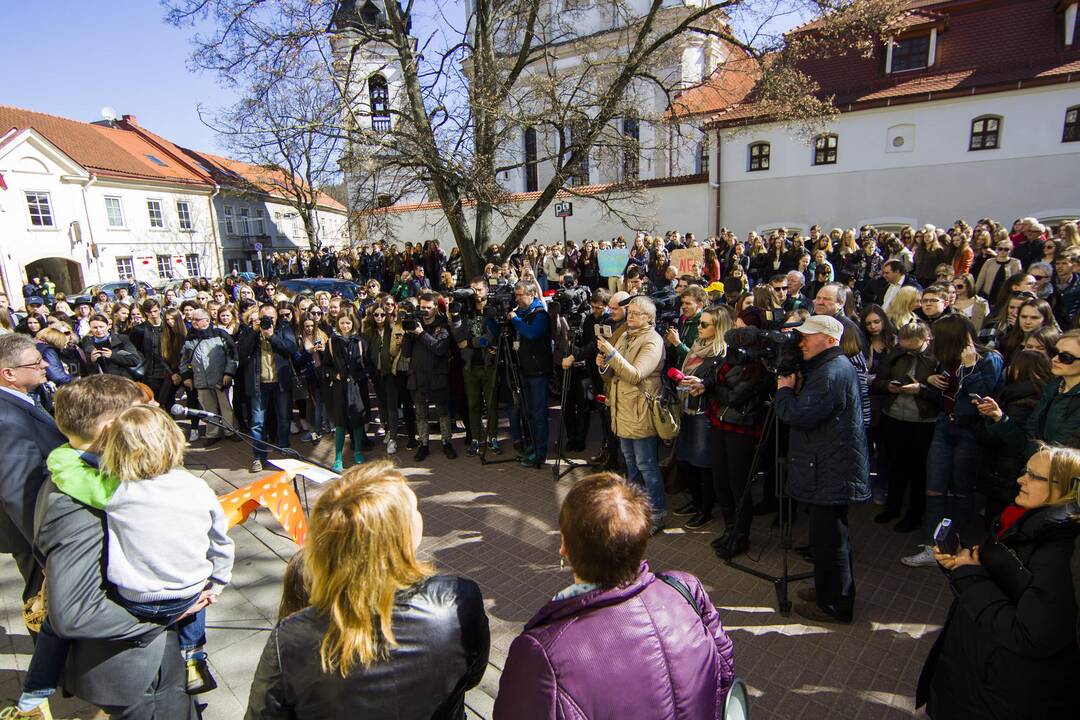 Protestas prieš mokslo metų ilginimą