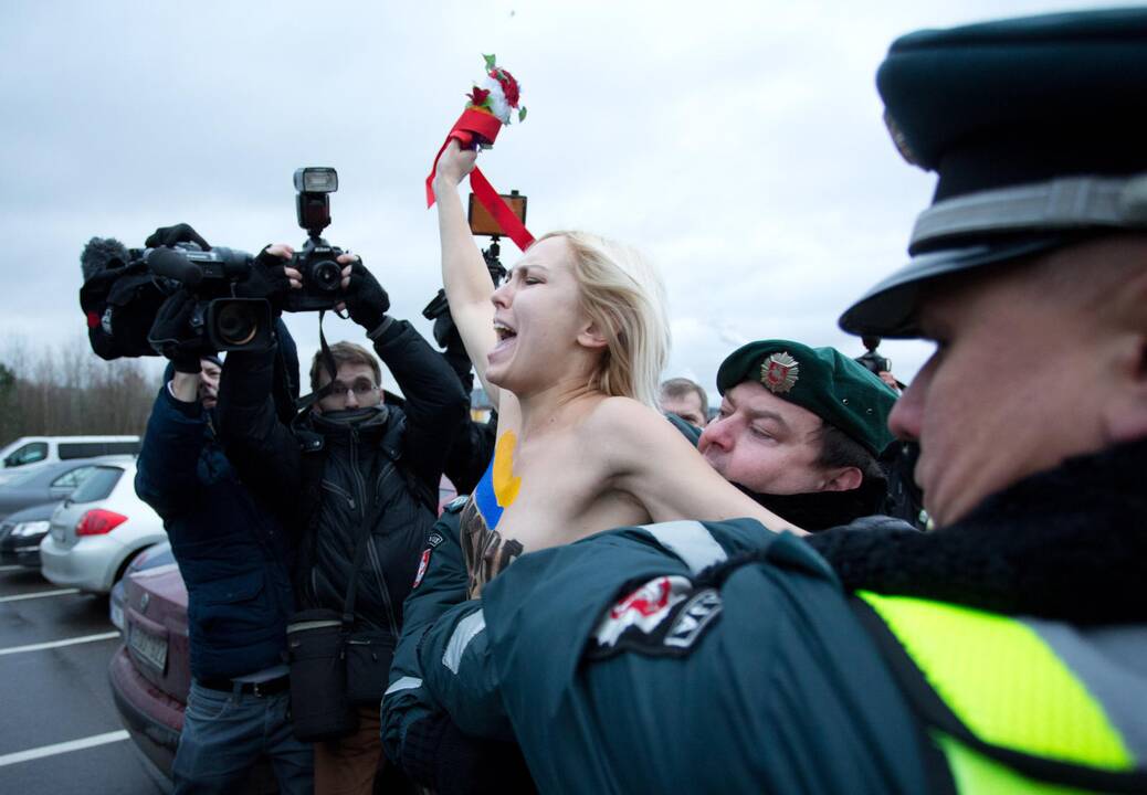 Sulaikyta Vilniuje pusnuogė protestavusi ukrainietė iš "Femen"