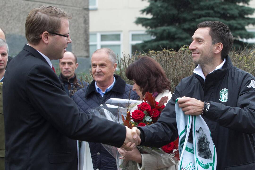 Prie Senvagės gimnazijos statys naują stadioną