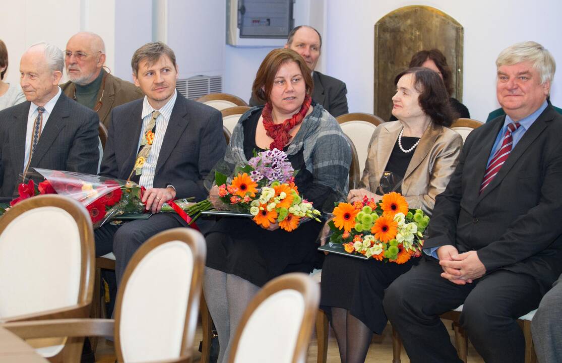 Užsienio lietuviams – mokslo premijos