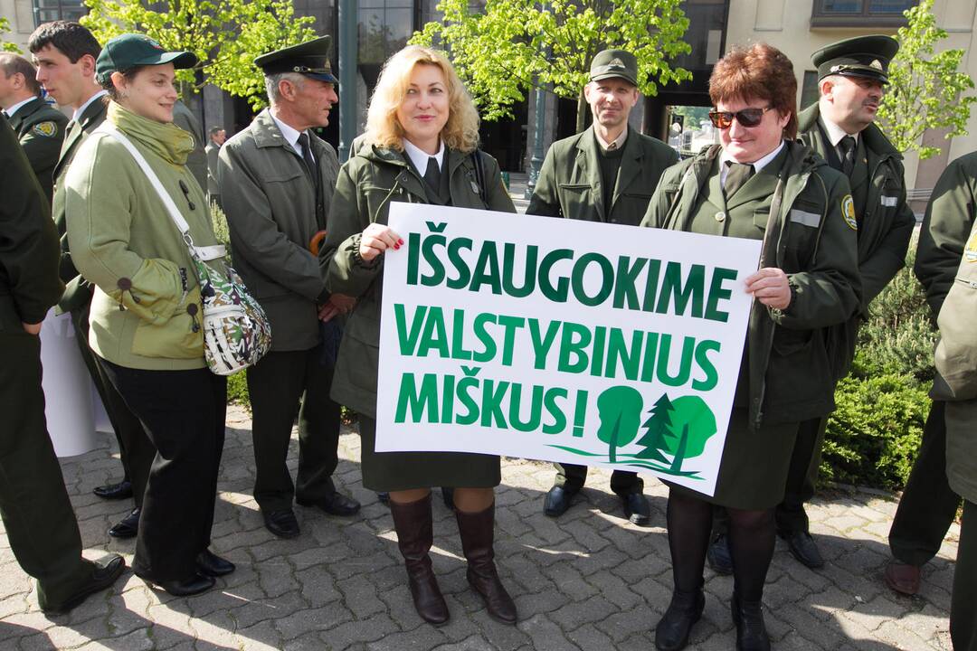 Miškininkų protestas prie Seimo