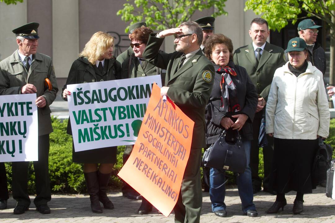 Miškininkų protestas prie Seimo