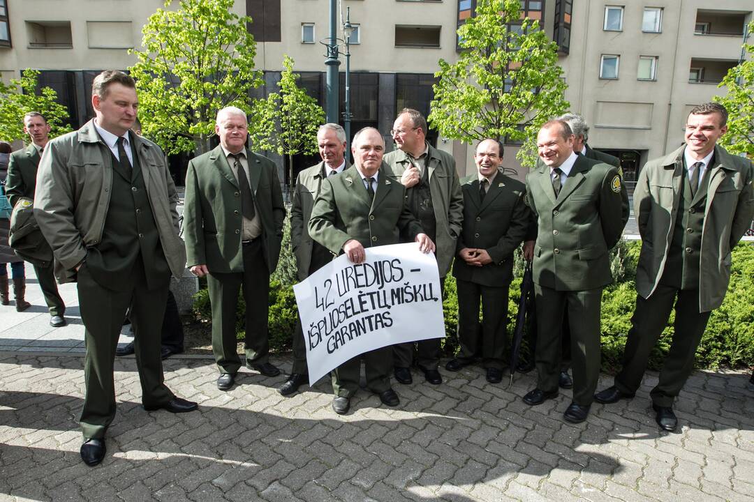 Miškininkų protestas prie Seimo