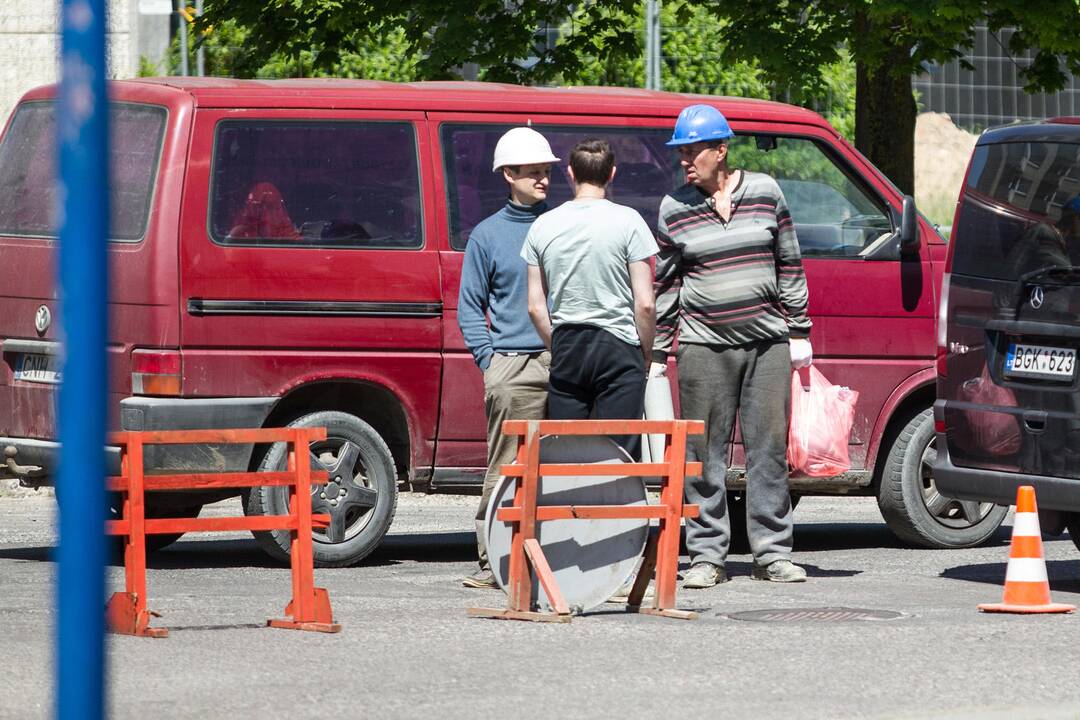 Premjeras apžiūrėjo renovuojamus VGTU bendrabučius