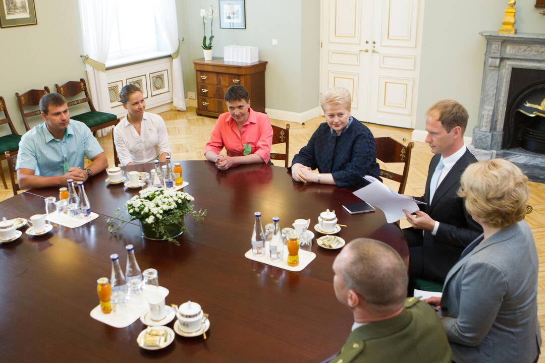 Garsiąją Ukrainos lakūnę priėmė prezidentė