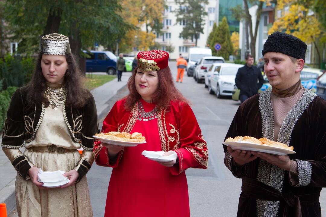 Karaimų gatvėje – meninis akcentas karaimų kalba