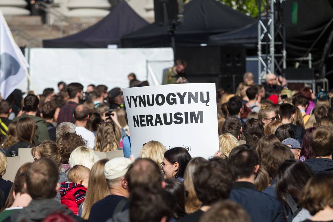 Prieš alkoholio ribojimus – protesto koncertas