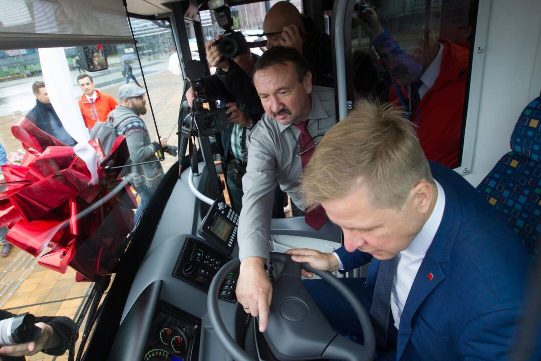 Į Vilniaus gatves išvažiuoja nauji autobusai