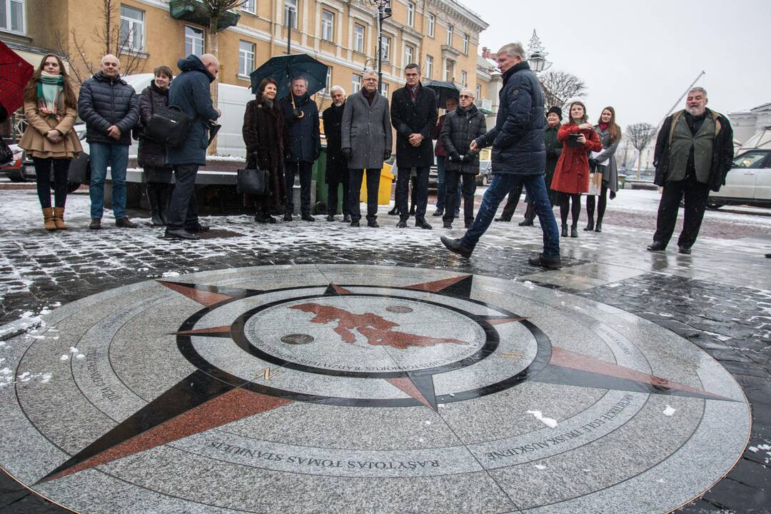 Vilniaus kompasas – Radvilos Našlaitėlio atminimui