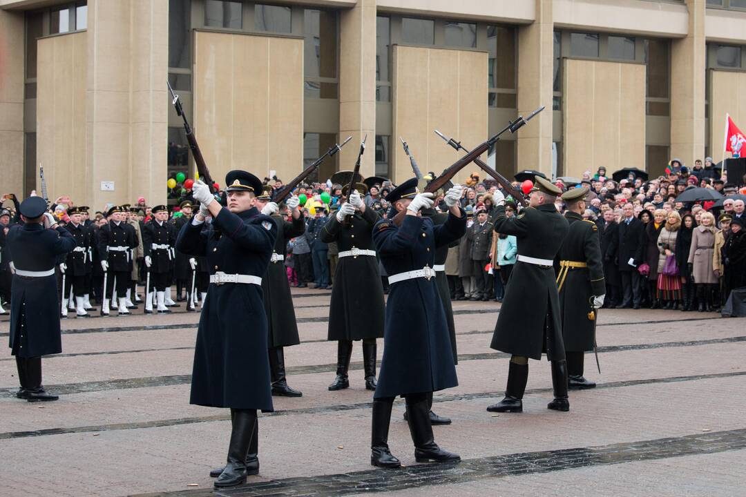 Vėliavų pakėlimo ceremonija Kovo 11-osios proga