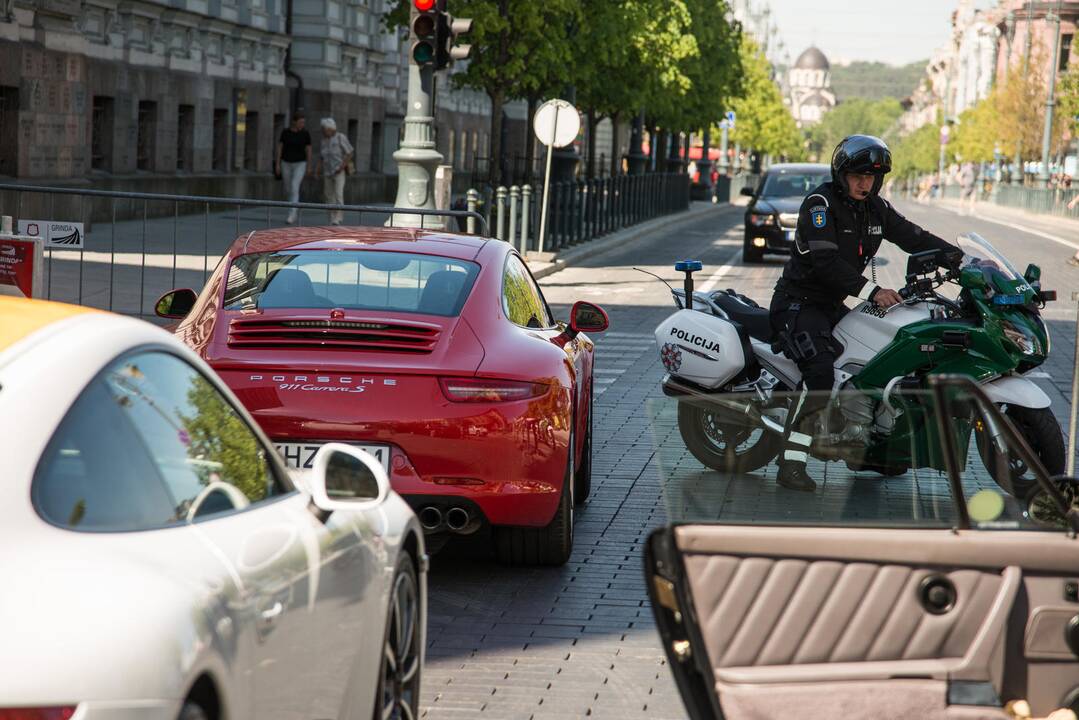 Vilniuje rinkosi „Porsche“ gerbėjai