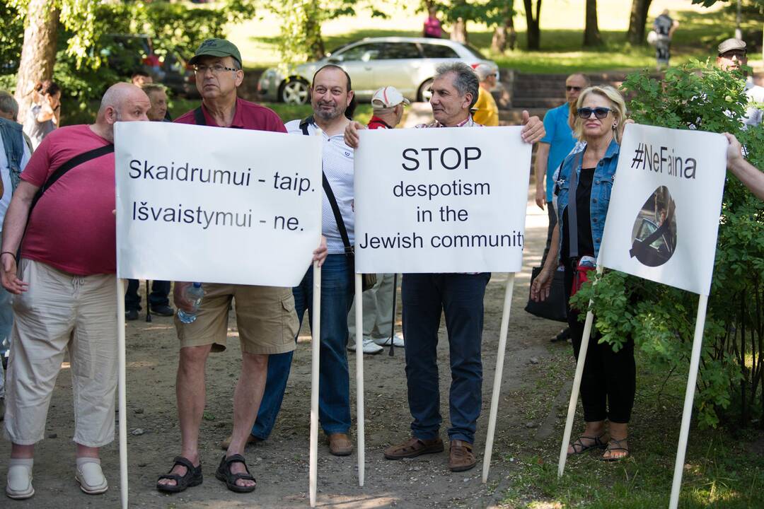 Žydai surengė protesto akciją