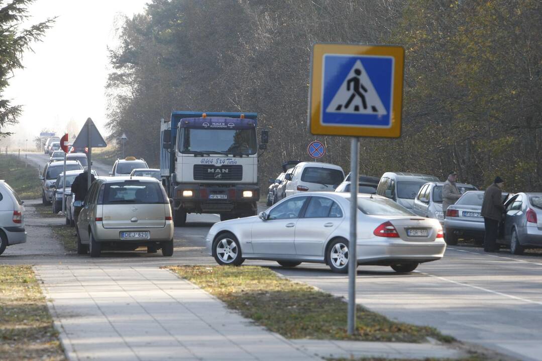 Kapinių lankymas Vėlinių dienomis