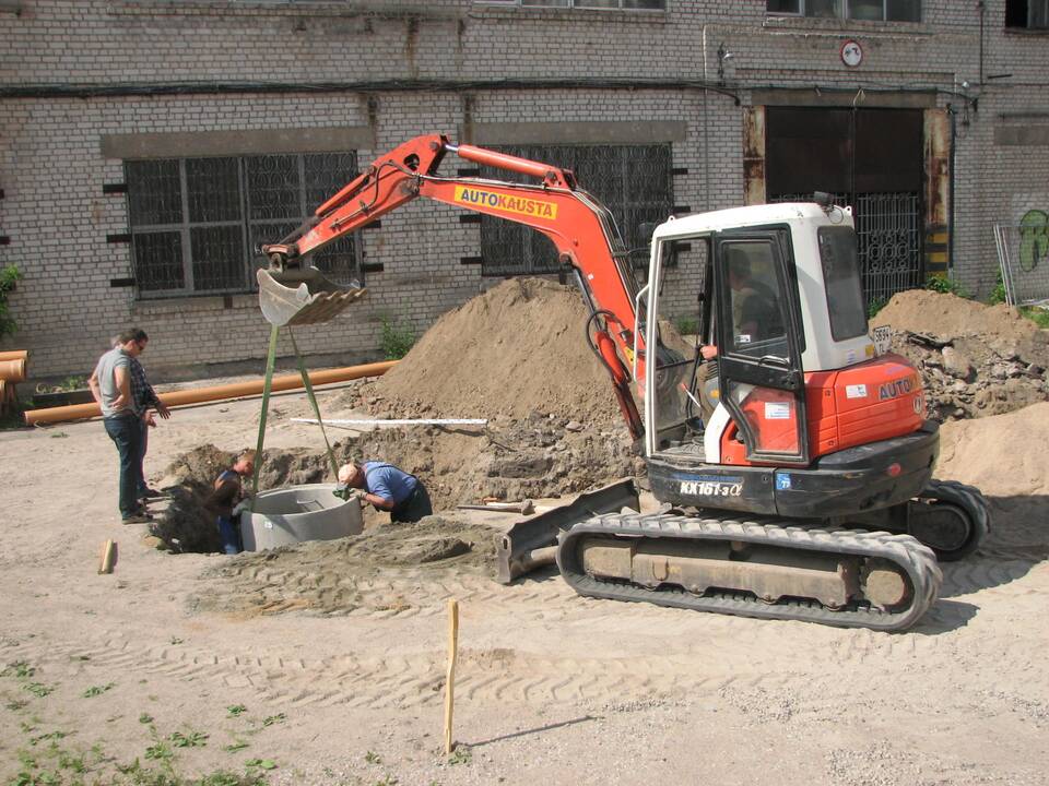 Tvarkant Prisikėlimo bažnyčią – netikėti radiniai