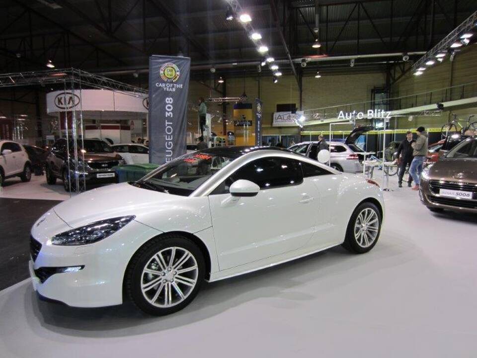 „Peugeot“ stendas parodoje „Riga International Motor Show 2014“