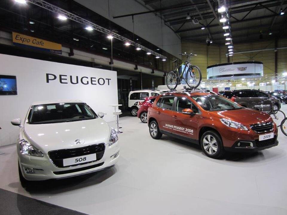 „Peugeot“ stendas parodoje „Riga International Motor Show 2014“