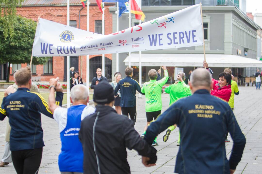 Tarptautinis bėgimas "We run We serve"