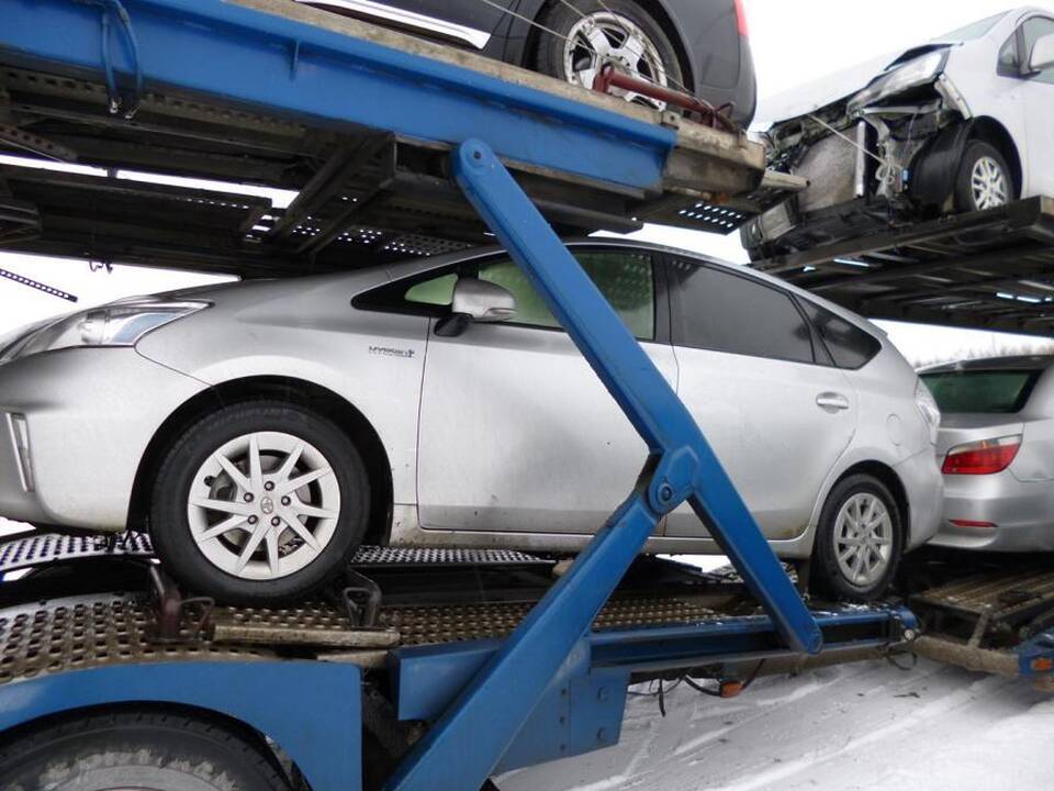 Pasieniečiai sulaikė du naujus Olandijoje vogtus automobilius 