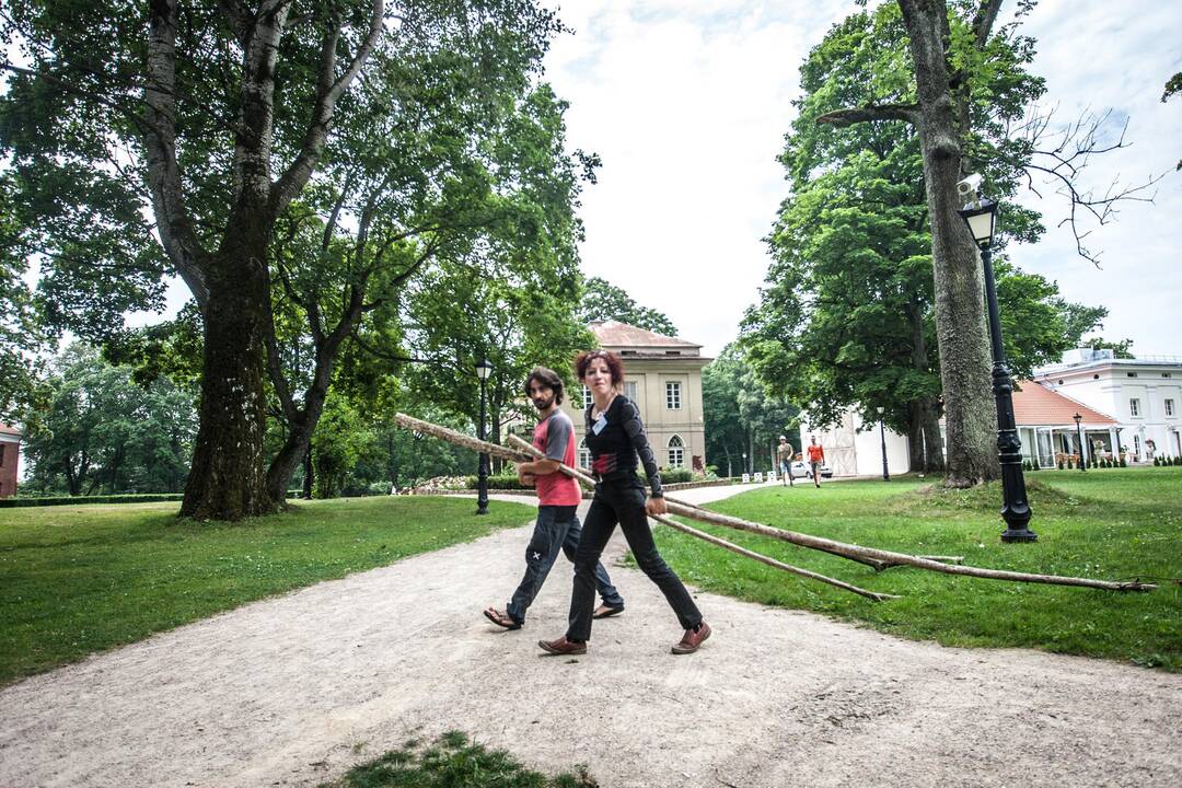 Landart meno kūrimas Raudondvario dvaro parke