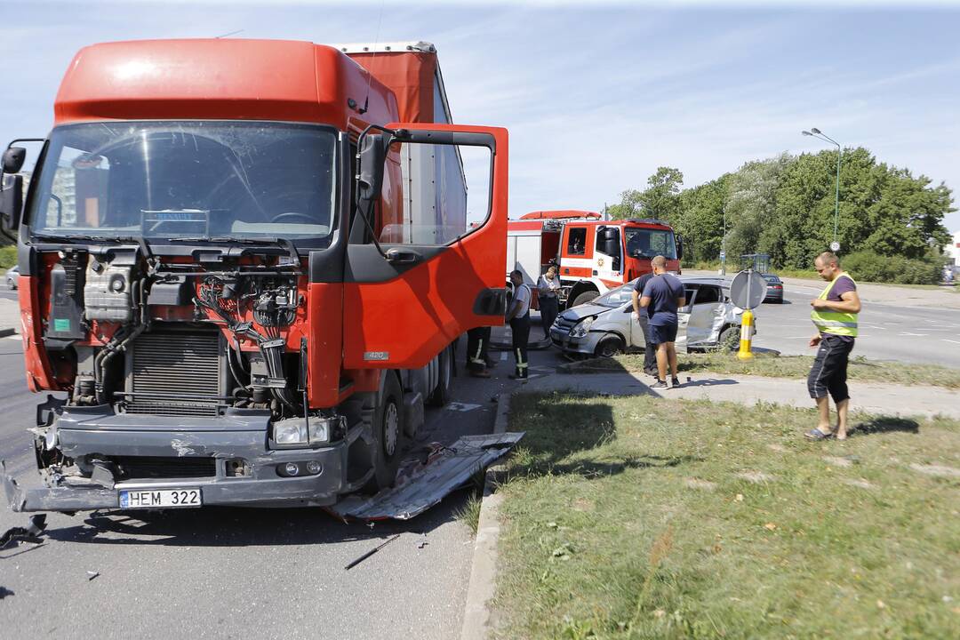 Avarija Šilutės ir Smiltelės gatvių sankryžoje