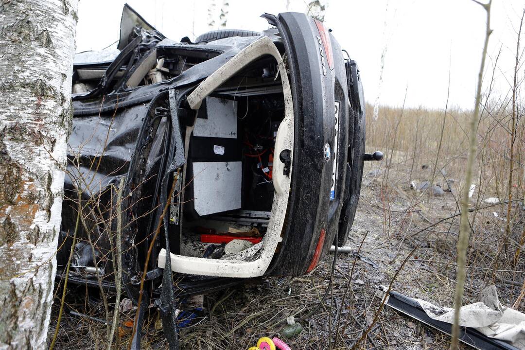 BMW avarija Kairių kelyje