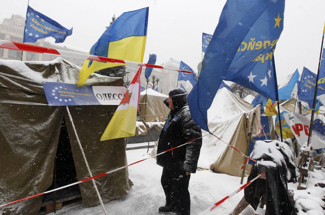 Kijeve protestuotojus ir spec. pajėgas paveikė šaltukas