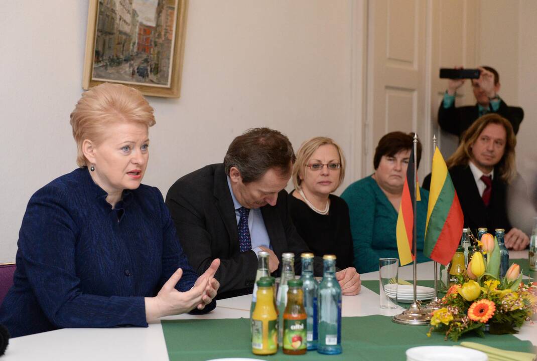 D. Grybauskaitė lankėsi Vasario 16-osios gimnazijoje