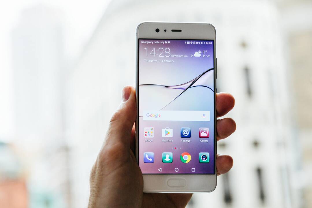 „Huawei“ pristatė išmaniuosius telefonus ir laikrodį